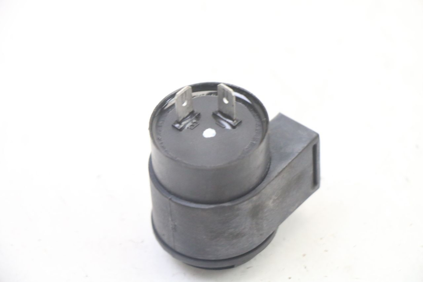 photo de TURN SIGNAL RELAY SYM ORBIT III 3 4T 50 (2021 - 2025) - Zoom on usage condition