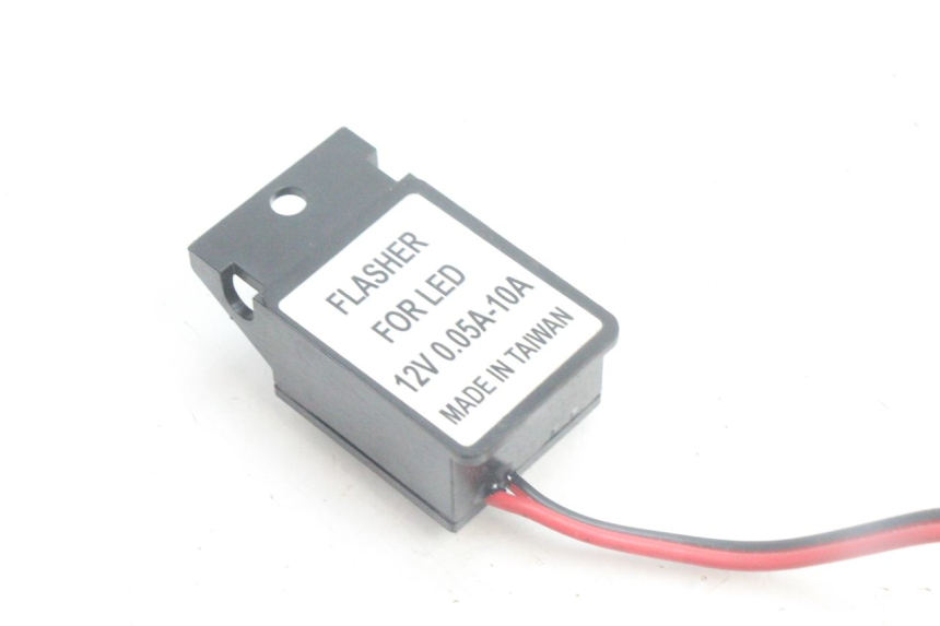 photo de FLASHER RELAY HONDA PCX (JF28) 125 (2009 - 2011) - Component detail