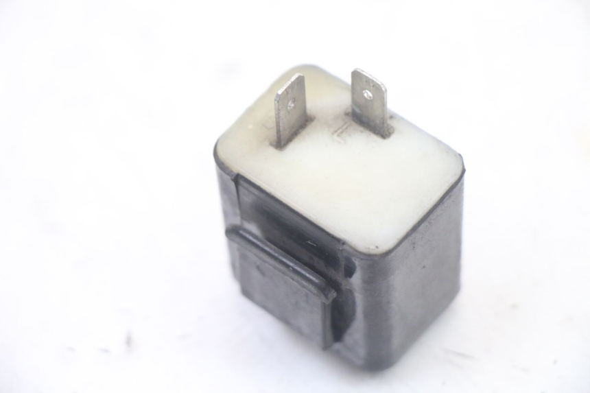 photo de TURN SIGNAL RELAY PIAGGIO VESPA LX IE 125 (2010 - 2012) - Zoom on usage condition