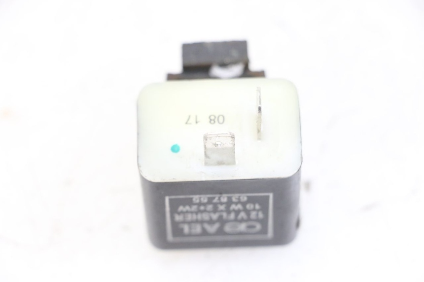 photo de FLASHER RELAY PIAGGIO ZIP 4T 50 (2018 - 2020) - Zoom on usage condition