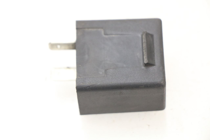 photo de TURN SIGNAL RELAY PIAGGIO PRIMAVERA 125 (2013 - 2021) - Zoom on usage condition