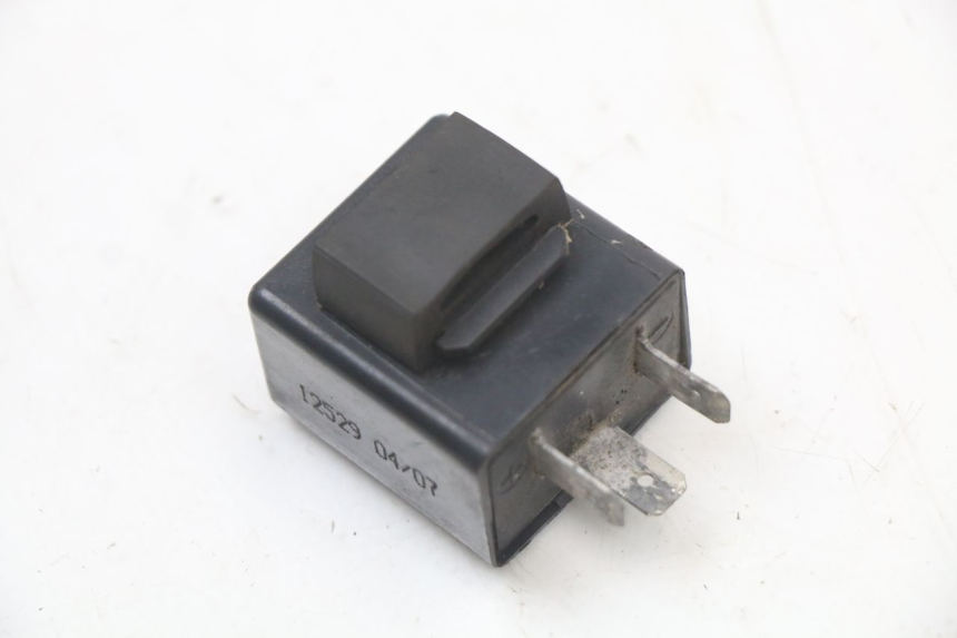 photo de TURN SIGNAL RELAY APRILIA RS 50 (2006 - 2010) - Alternative perspective