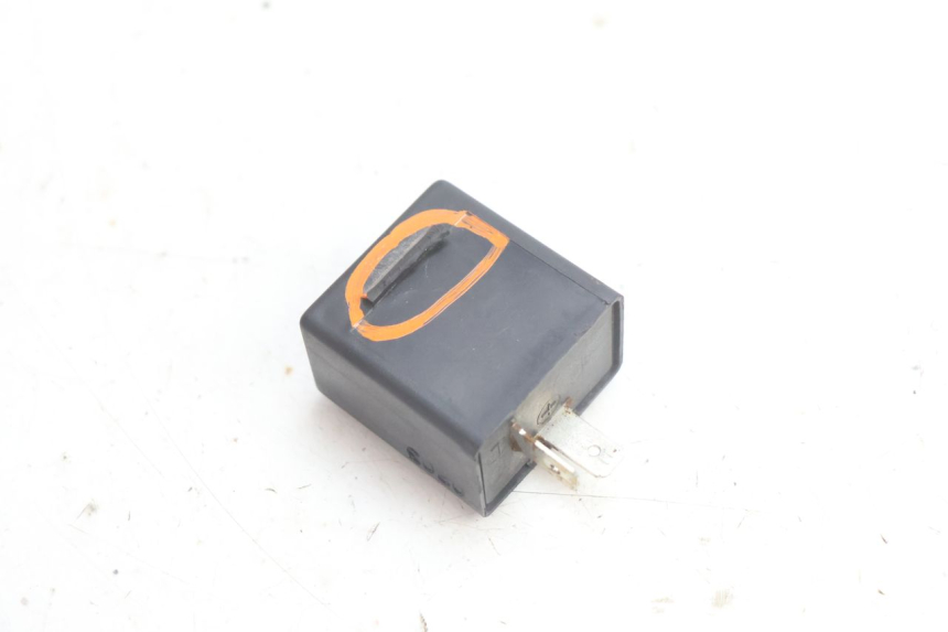 photo de TURN SIGNAL RELAY APRILIA SCARABEO GT 125 (1999 - 2007) - Alternative perspective