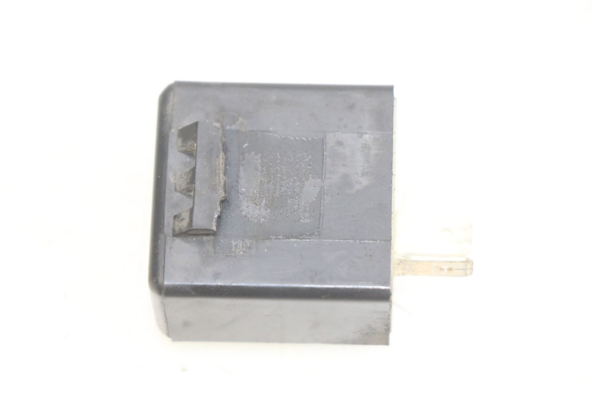 photo de FLASHER RELAY APRILIA SCARABEO LIGHT 125 (2007 - 2011) - Zoom on usage condition