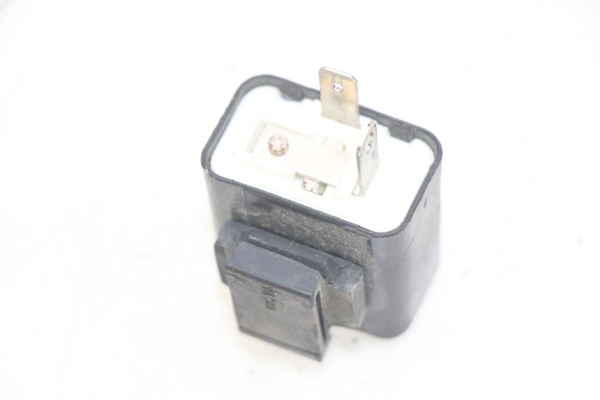 photo de FLASHER RELAY HONDA SCV LEAD 100 (2003 - 2007) - Zoom on usage condition