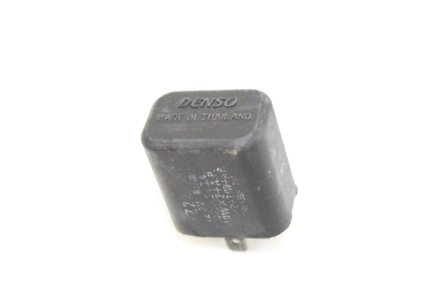 photo de FLASHER RELAY YAMAHA SLIDER NAKED 50 (2004 - 2018) - Zoom on usage condition