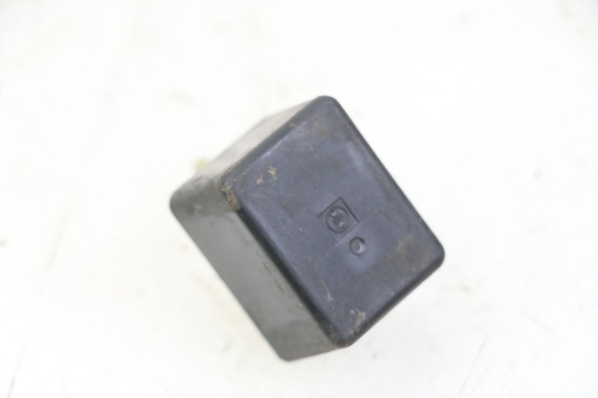 photo de FLASHER RELAY SUZUKI BURGMAN 125 (2007 - 2014) - Component detail