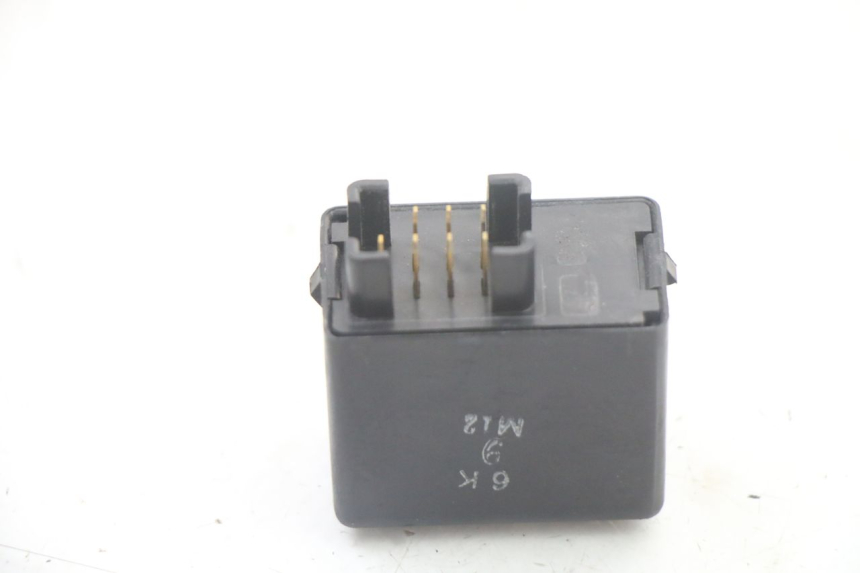 photo de TURN SIGNAL RELAY SUZUKI GSX F GSXF 650 (2007 - 2015) - Zoom on usage condition