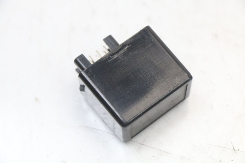 photo de TURN SIGNAL RELAY SUZUKI SV S 650 (1999 - 2002) - Zoom on usage condition