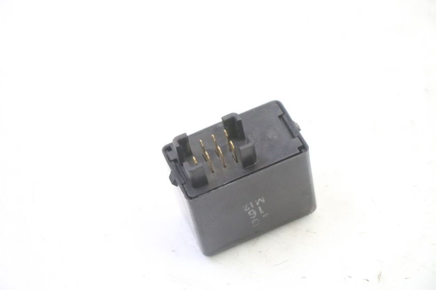 photo de TURN SIGNAL RELAY SUZUKI SV S 650 (2003 - 2009) - Component detail