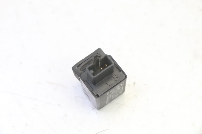 photo de FLASHER RELAY YAMAHA TDM ABS 900 (2002 - 2014) - Zoom on usage condition