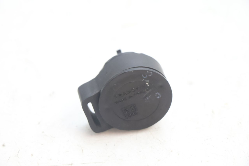 photo de TURN SIGNAL RELAY PEUGEOT TREKKER TKR 50 (2005 - 2014) - Zoom on usage condition