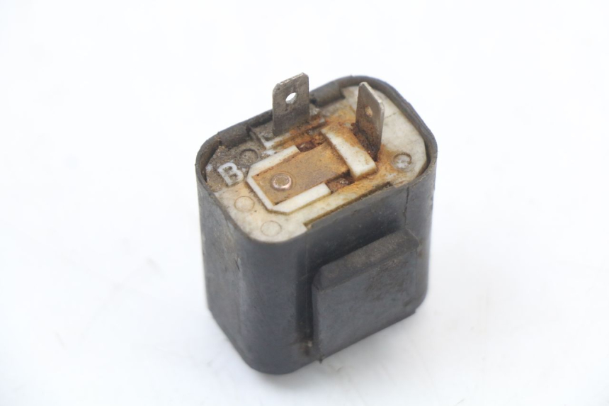photo de TURN SIGNAL RELAY SUZUKI TS X 80 (1984 - 1988) - Zoom on usage condition