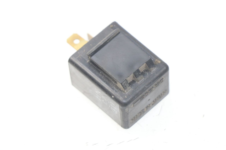 photo de TURN SIGNAL RELAY SUZUKI UC EPICURO 125 (1999 - 2003) - Component detail