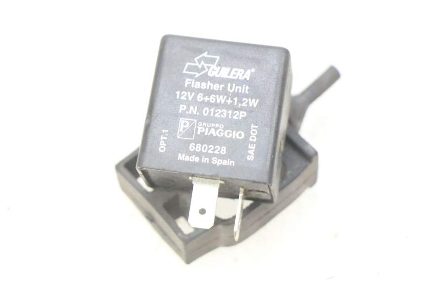 photo de FLASHER RELAY PIAGGIO VESPA GTS IGET ABS 125 (2017 - 2023) - Main view