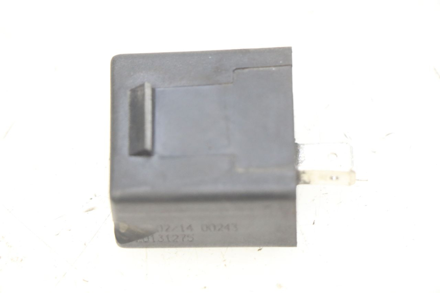 photo de FLASHER RELAY PIAGGIO VESPA PRIMAVERA 2T 50 (2013 - 2018) - Zoom on usage condition