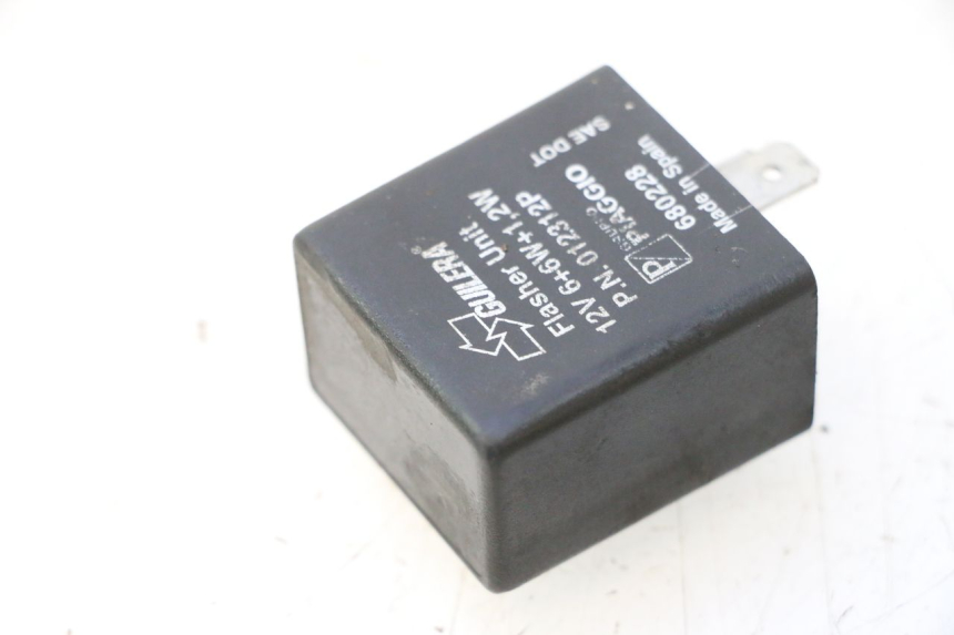 photo de FLASHER RELAY PIAGGIO VESPA PRIMAVERA 2T 50 (2013 - 2018) - Component detail