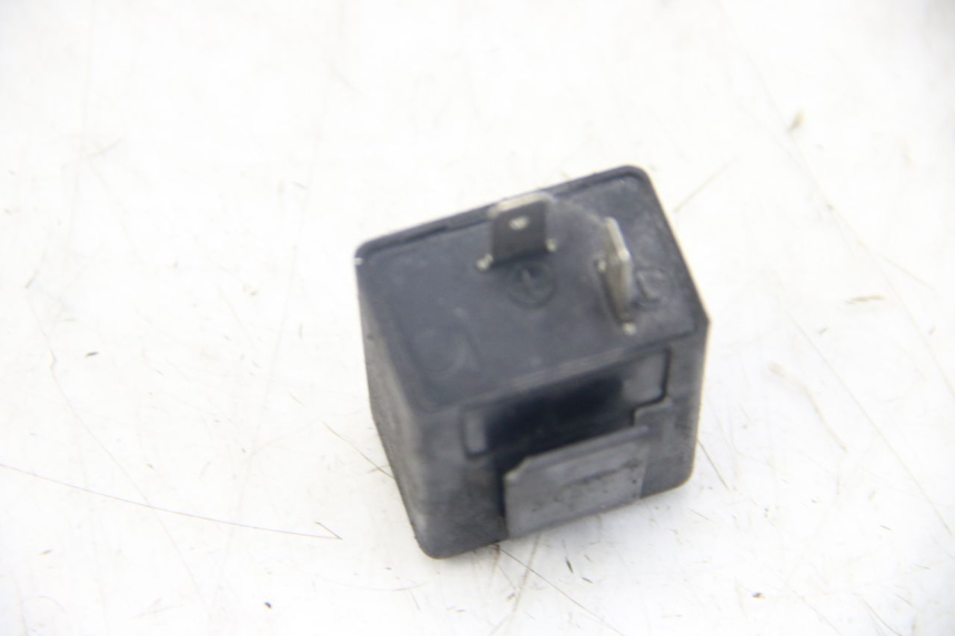 photo de FLASHER RELAY PIAGGIO VESPA SPRINT 2T 50 (2014 - 2018) - Technical close-up