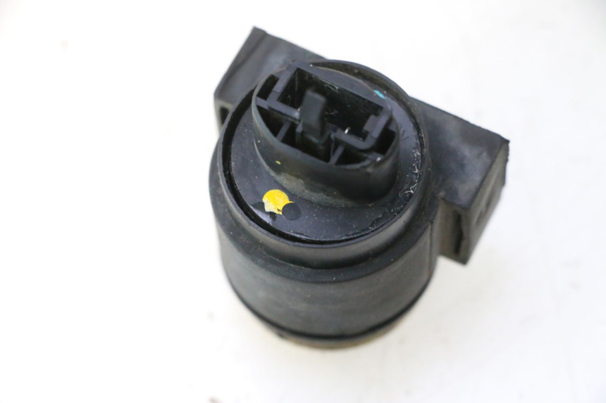 photo de TURN SIGNAL RELAY DAELIM VJ ROADWIN 125 (2004 - 2007) - Component detail