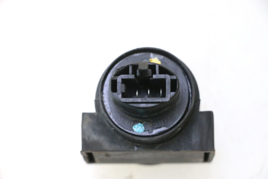 photo de TURN SIGNAL RELAY DAELIM VJ ROADWIN 125 (2004 - 2007) - Zoom on usage condition