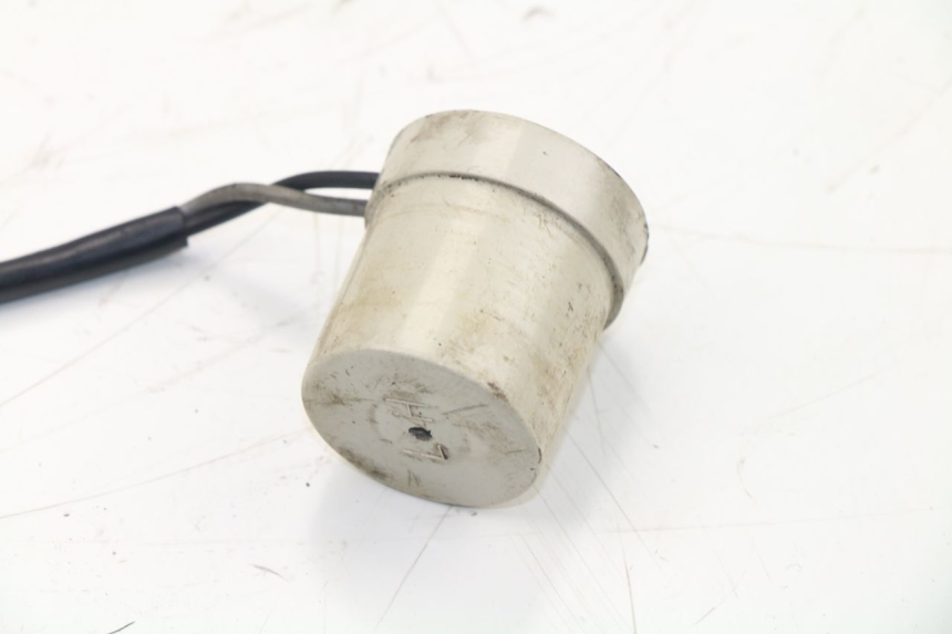 photo de TURN SIGNAL RELAY ROADSIGN WALLABY 50 (2009 - 2014) - Technical close-up