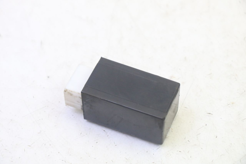 photo de FLASHER RELAY YAMAHA X-MAX XMAX 250 (2006 - 2009) - Alternative perspective