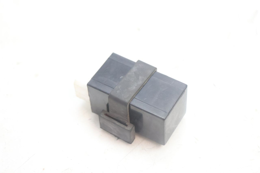 photo de FLASHER RELAY YAMAHA XMAX X-MAX 125 (2006 - 2009) - Zoom on usage condition