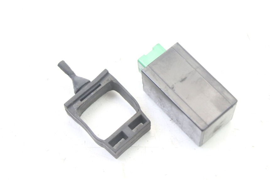 photo de FLASHER RELAY PIAGGIO XEVO - X EVO 125 (2007 - 2017) - Zoom on usage condition