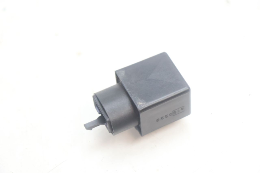 photo de TURN SIGNAL RELAY HONDA XLV VARADERO 125 (2007 - 2012) - Component detail