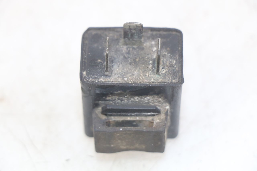 photo de FLASHER RELAY PEUGEOT XP6 50 (2006 - 2011) - Zoom on usage condition