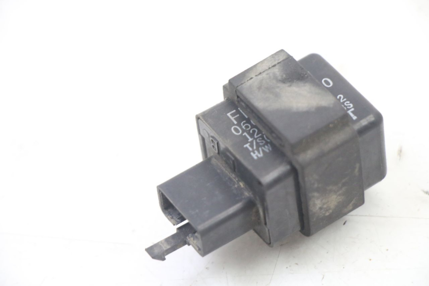 photo de FLASHER RELAY YAMAHA FZS FAZER 600 (2001 - 2003) - Component detail