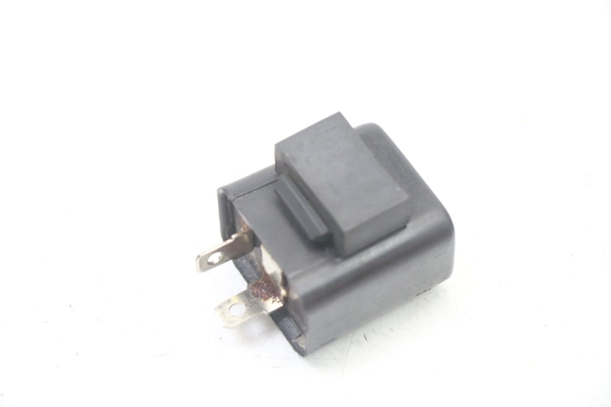 photo de TURN SIGNAL RELAY YAMAHA TZR 50 (2008 - 2016) - Alternative perspective