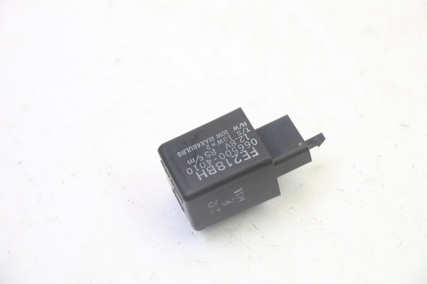 photo de TURN SIGNAL RELAY YAMAHA YFM GRIZZLY 550 (2008 - 2015) - Component detail
