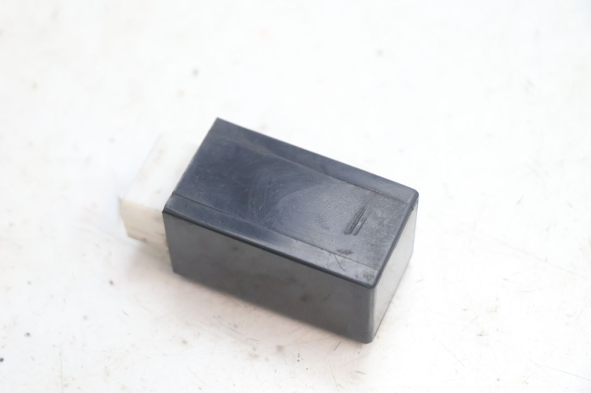 photo de FLASHER RELAY YAMAHA YP MAJESTY 125 (2002 - 2006) - Zoom on usage condition