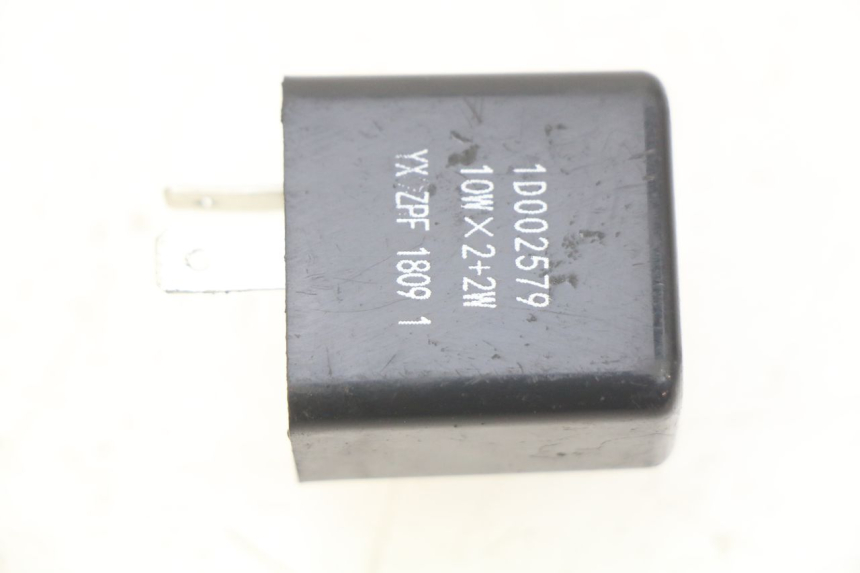 photo de FLASHER RELAY PIAGGIO ZIP 4T 50 (2018 - 2020) - Main view