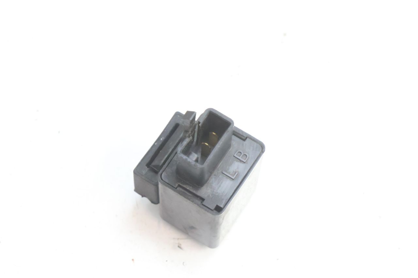 photo de TURN SIGNAL RELAY KAWASAKI ZZR 600 (1995 - 2004) - Zoom on usage condition