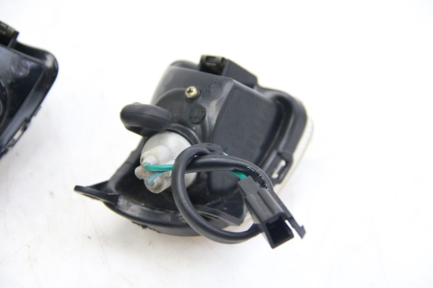 photo de REAR TURN SIGNAL ECCITY ARTELEC 670 1 (2013 - 2017) - Fixing points details