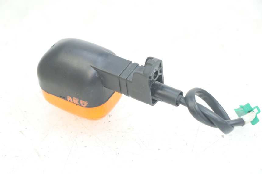 photo de RIGHT REAR TURN SIGNAL YAMAHA BW'S BWS 125 (2010 - 2013) - Alternative perspective