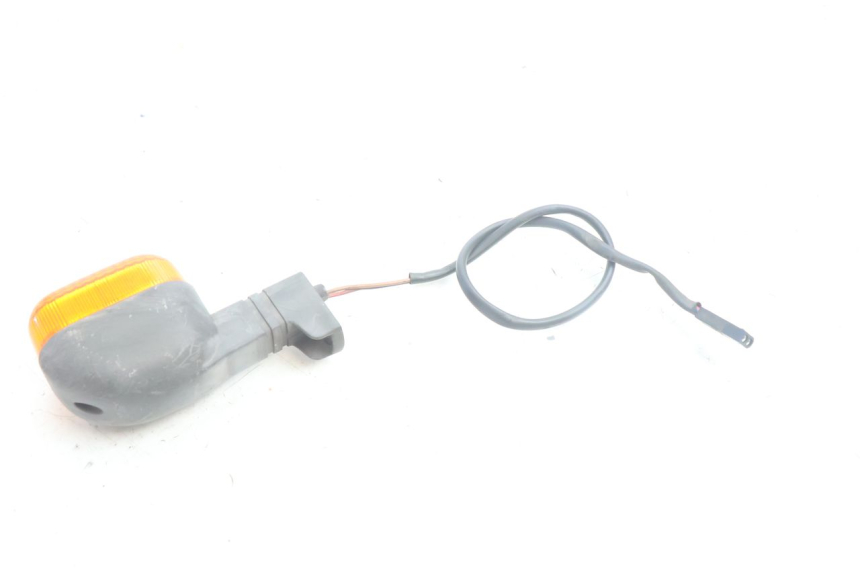 photo de REAR RIGHT TURN SIGNAL BMW C1 125 (2000 - 2003) - Zoom on usage condition