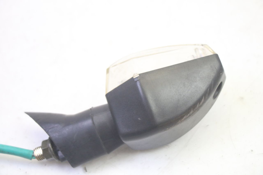 photo de REAR RIGHT TURN SIGNAL SYM CROX 4T 50 (2016 - 2023) - Alternative perspective