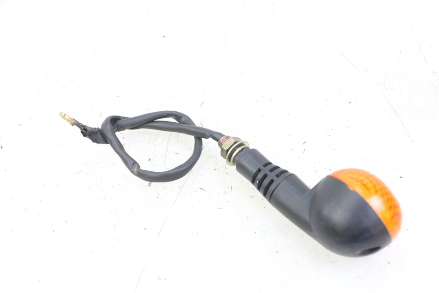 photo de REAR RIGHT TURN SIGNAL DAELIM BESBI 125 (2007 - 2008) - Alternative perspective