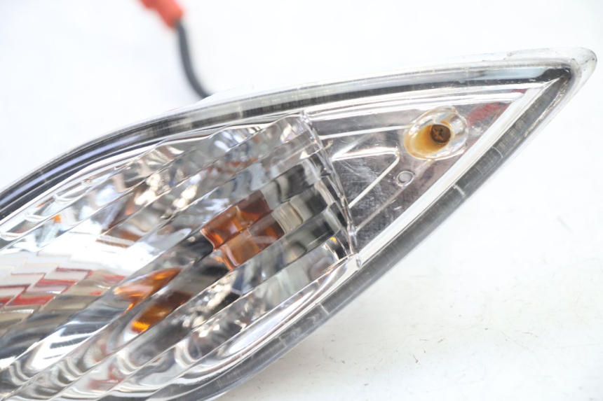 photo de REAR RIGHT TURN SIGNAL SYM FIDDLE 3 III 50 (2014 - 2020) - Zoom on usage condition