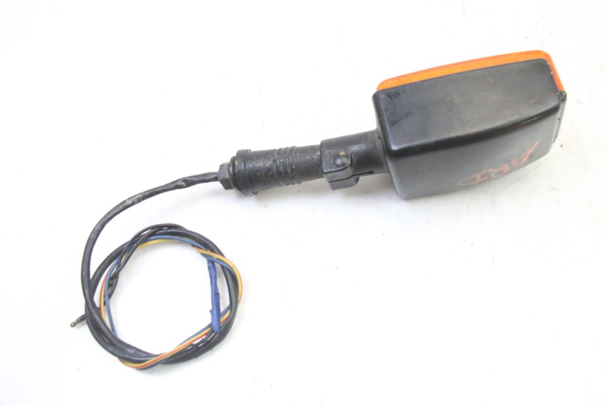photo de REAR RIGHT TURN SIGNAL YAMAHA FJ 36Y 1100 (1984 - 1985) - Alternative perspective