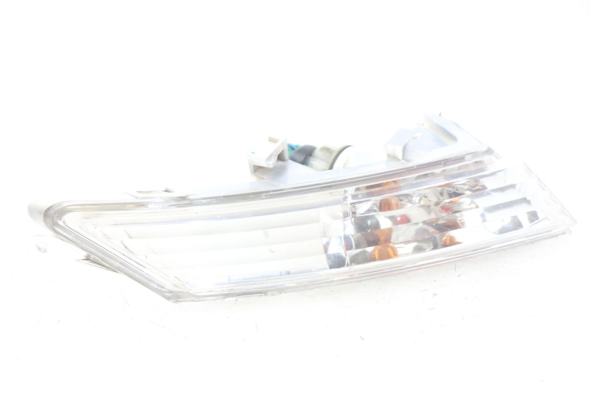 photo de REAR RIGHT TURN SIGNAL PEUGEOT GEOPOLIS 400 (2007 - 2013) - Fixing points details