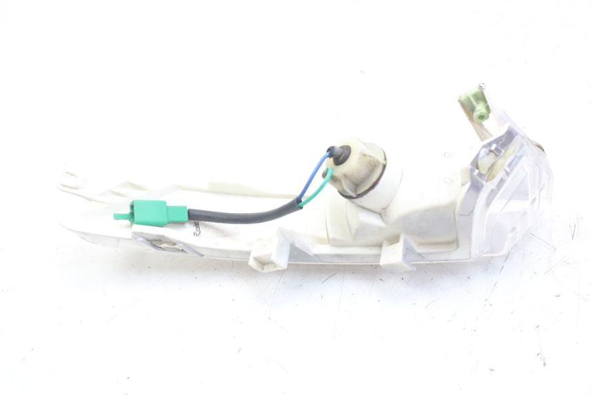 photo de REAR RIGHT TURN SIGNAL PEUGEOT GEOPOLIS RS 125 (2007 - 2009) - Zoom on usage condition