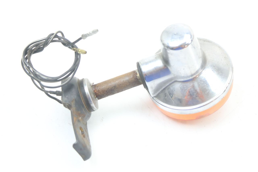 photo de REAR RIGHT TURN SIGNAL SUZUKI GN 125 (1997 - 2000) - Technical close-up