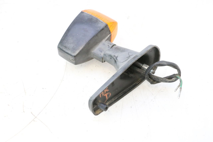 photo de REAR RIGHT TURN SIGNAL KAWASAKI GPX F ZX750F 750 (1986 - 1990) - Fixing points details
