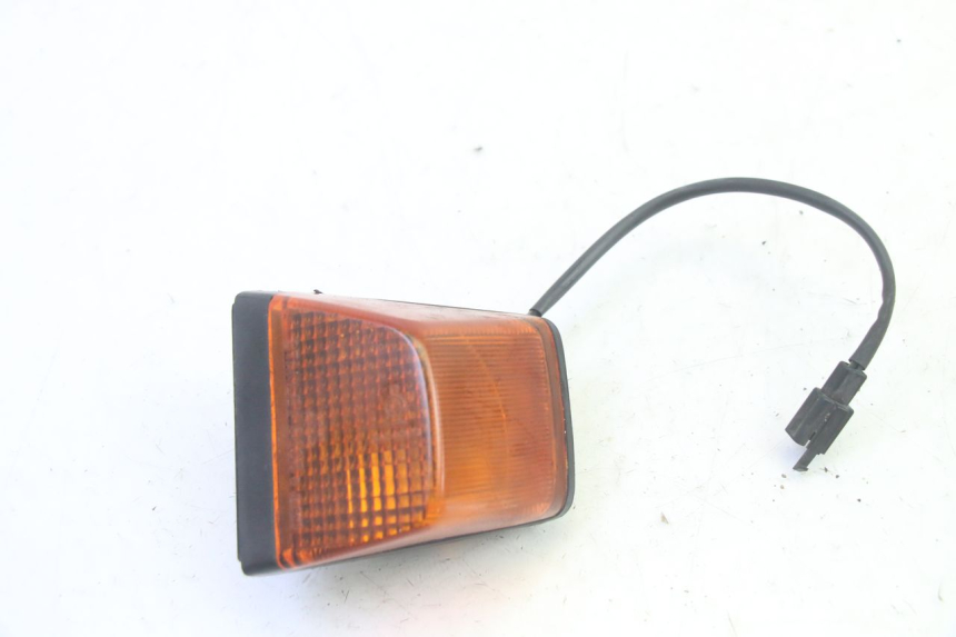 photo de REAR RIGHT TURN SIGNAL KAWASAKI GPX R WARBIRD 600 (1988 - 1993) - Main view
