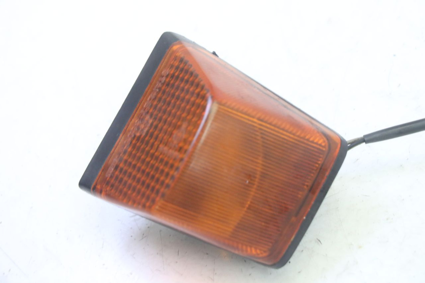 photo de REAR RIGHT TURN SIGNAL KAWASAKI GPX R WARBIRD 600 (1988 - 1993) - Zoom on usage condition