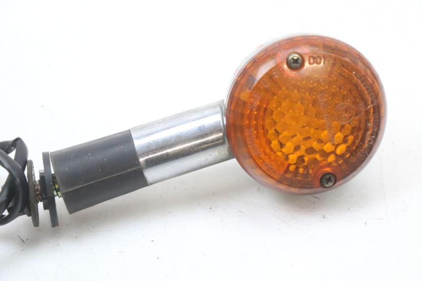 photo de REAR RIGHT TURN SIGNAL SUZUKI GZ MARAUDER 125 (1998 - 2004) - Component detail